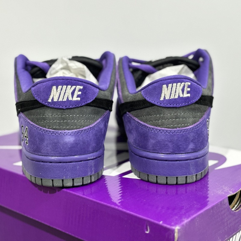 Suprem* x Nike SB Dunk Low OG QS "Ink" HQ8487-500