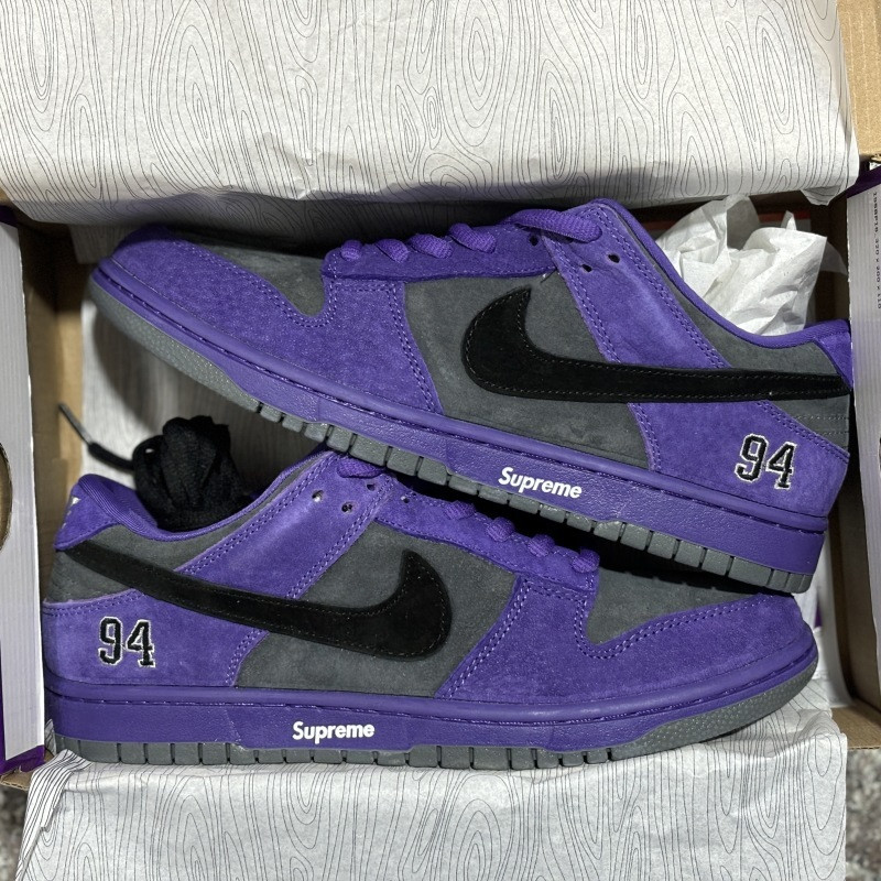 Suprem* x Nike SB Dunk Low OG QS "Ink" HQ8487-500