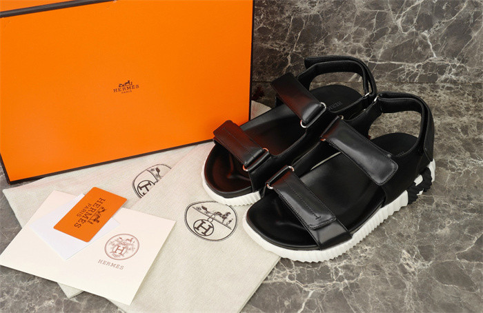 H*rmes Sandals