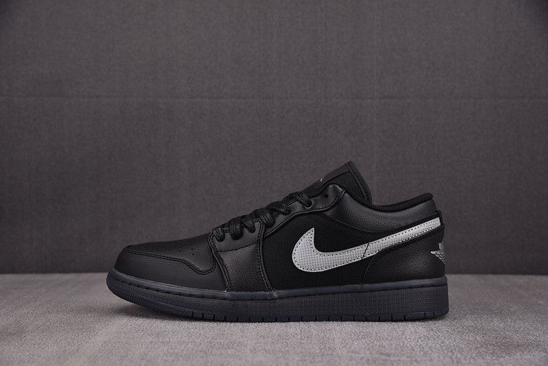 Air Jordan 1 Low "Dark Gum Soles" HV5968-001