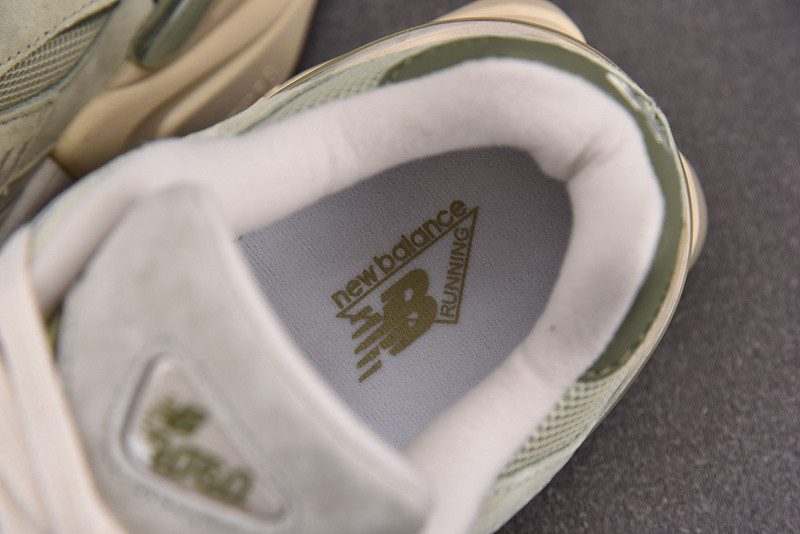 New Balance 9060 Sneakers U9060EEC