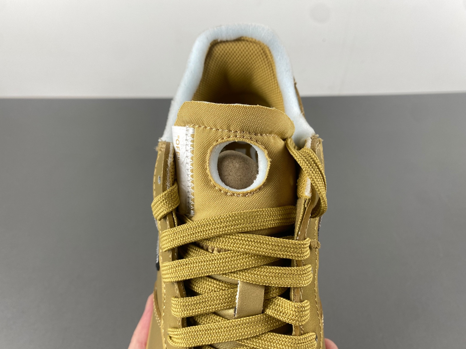 OFF-WHITE x Nike Air Force 1 AO4297-800