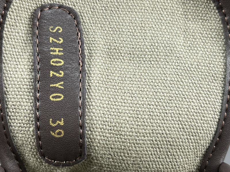 Valentino Garavani Totaloop