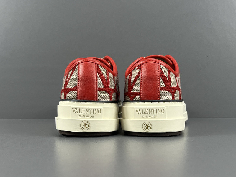 Valentino Garavani Totaloop