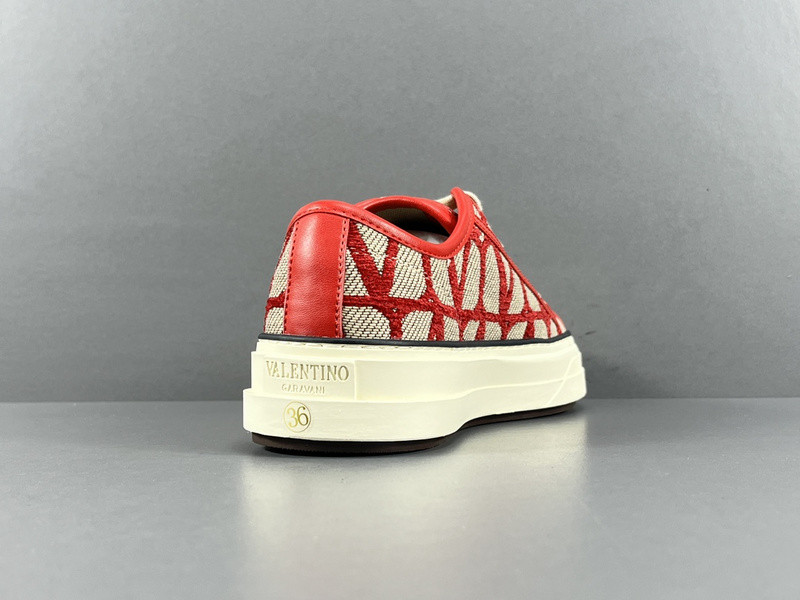 Valentino Garavani Totaloop