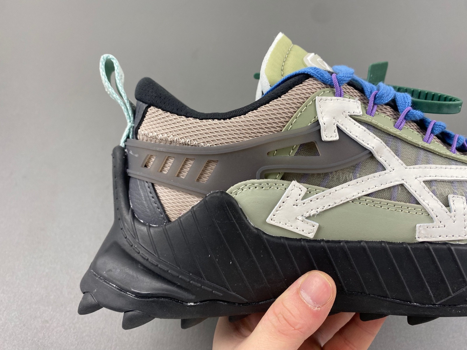 OW C/O ODSY-1000 SPORTS SHOES