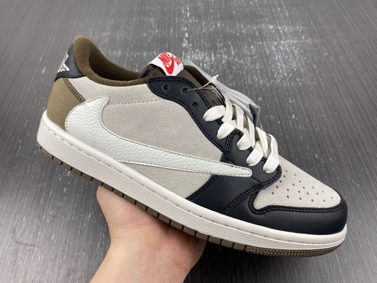 Travis Scott x Air Jordan 1 Low DM7866 902