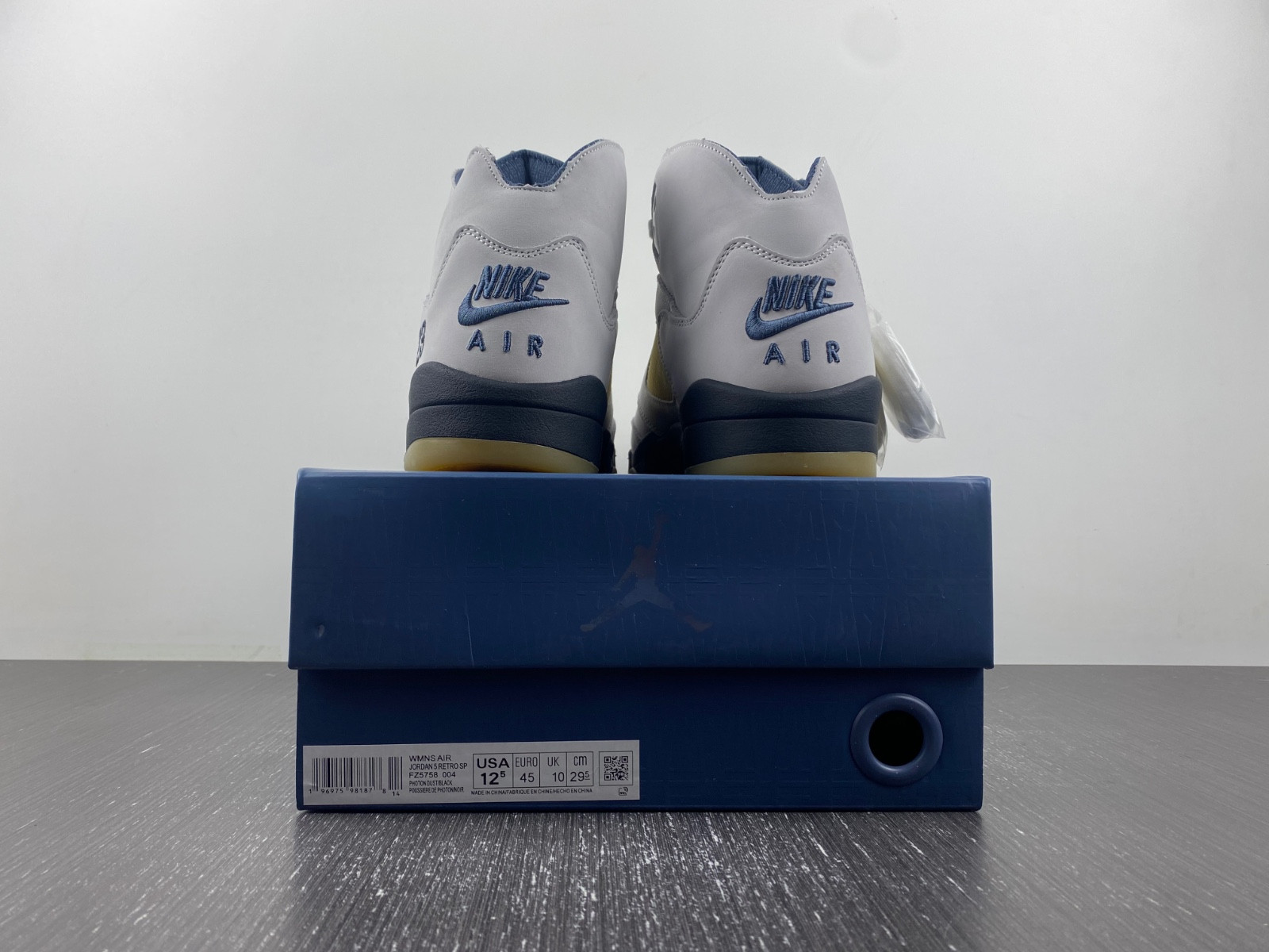 A Ma Maniére Air Jordan 5 Diffused Blue FZ5758-004