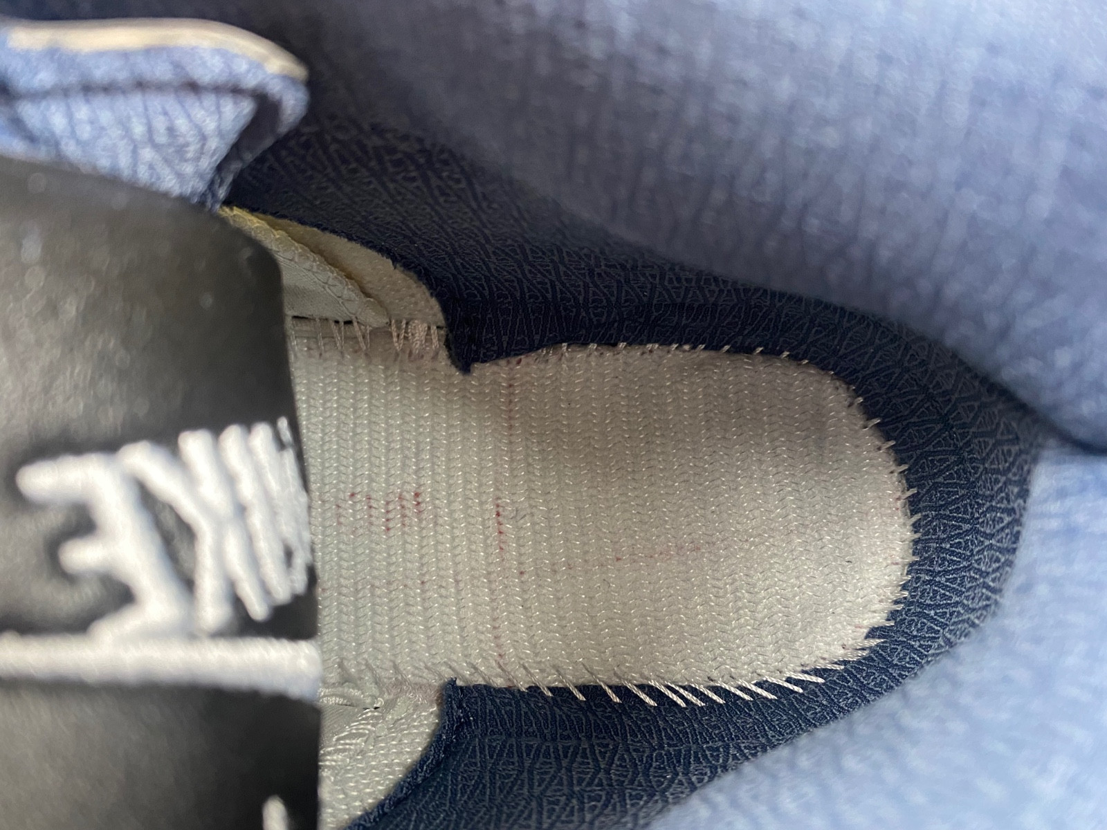 A Ma Maniére Air Jordan 5 Diffused Blue FZ5758-004