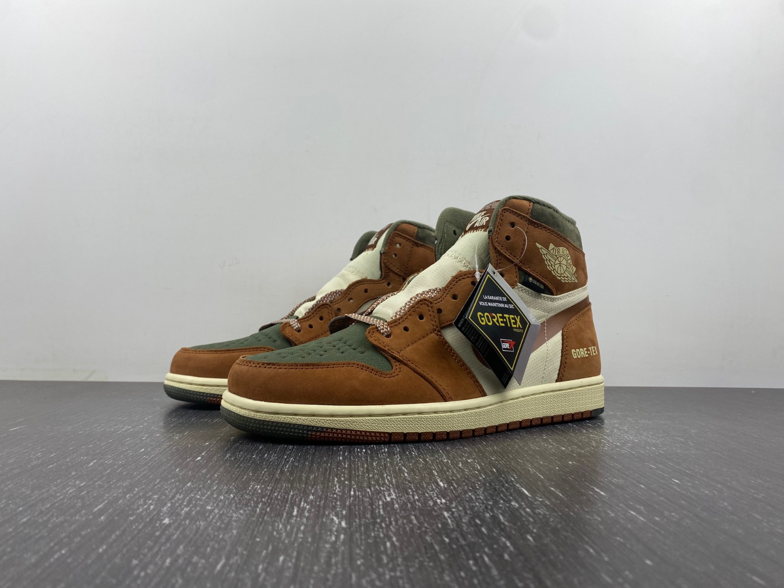 Air Jordan 1 Element Gore-Tex “Brown/Olive” DB2889-100