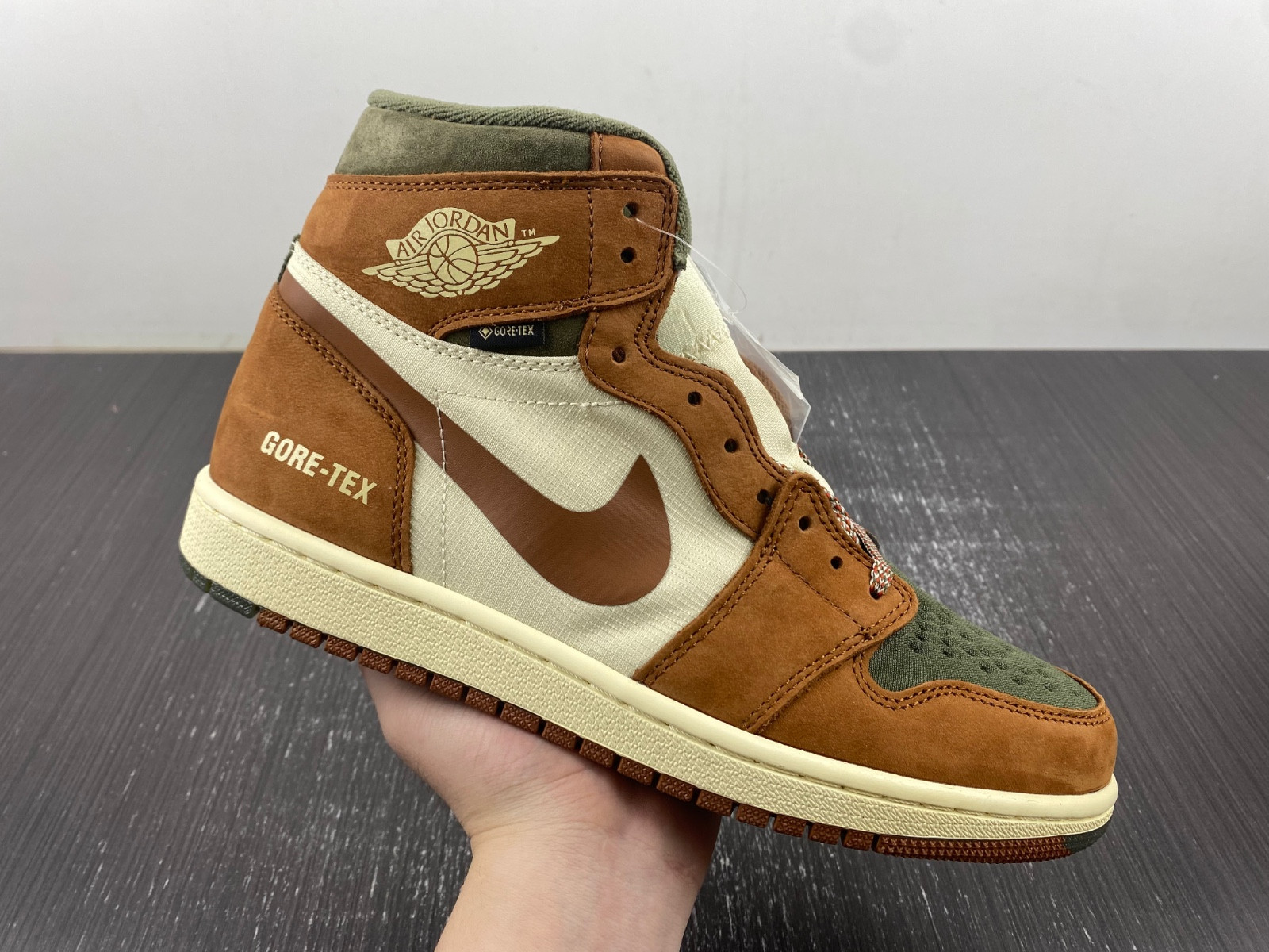 Air Jordan 1 Element Gore-Tex “Brown/Olive” DB2889-100