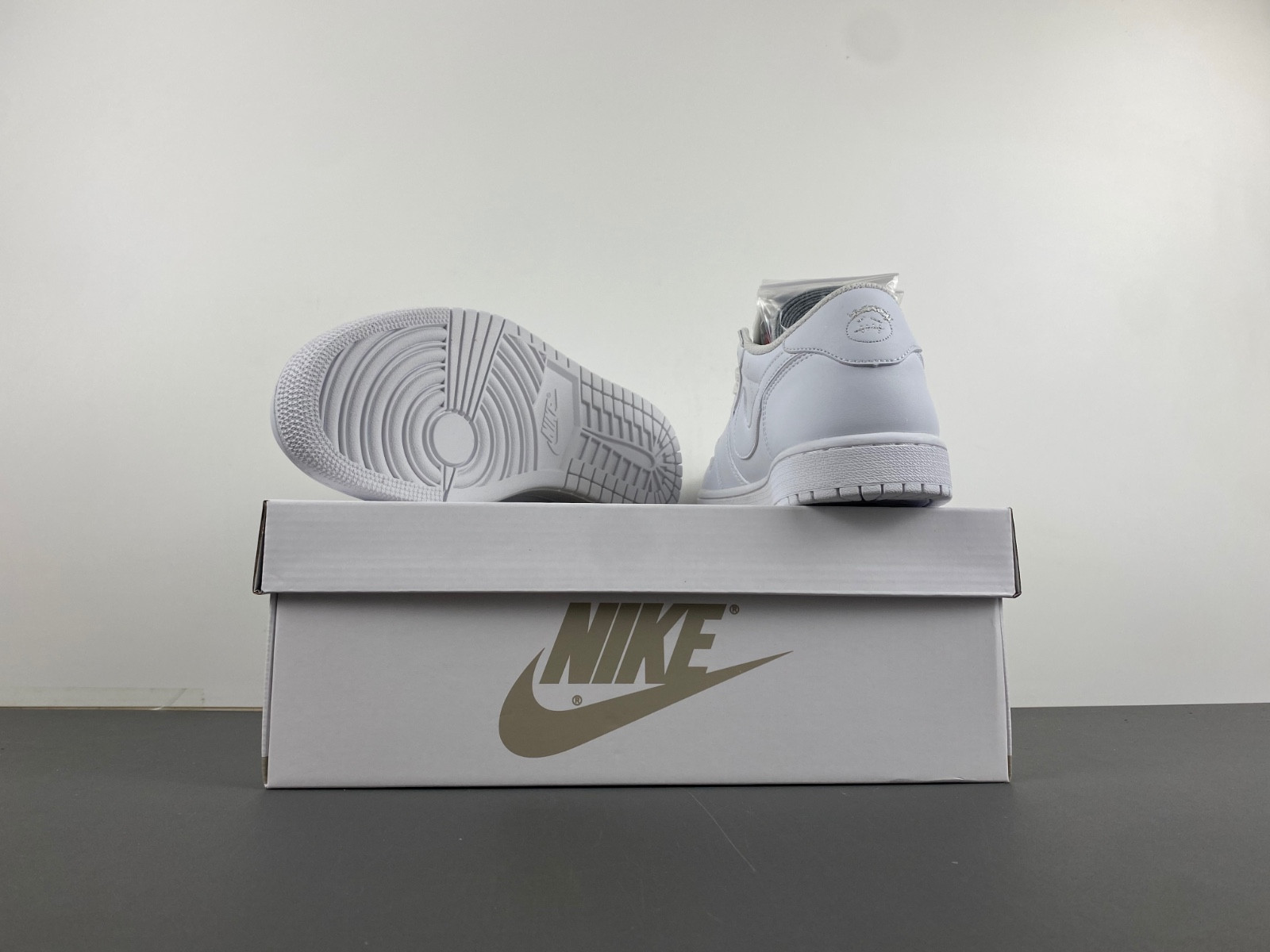 Travis Scott x Nike Air Jordan 1 Low OG “White Party” DM7866-292
