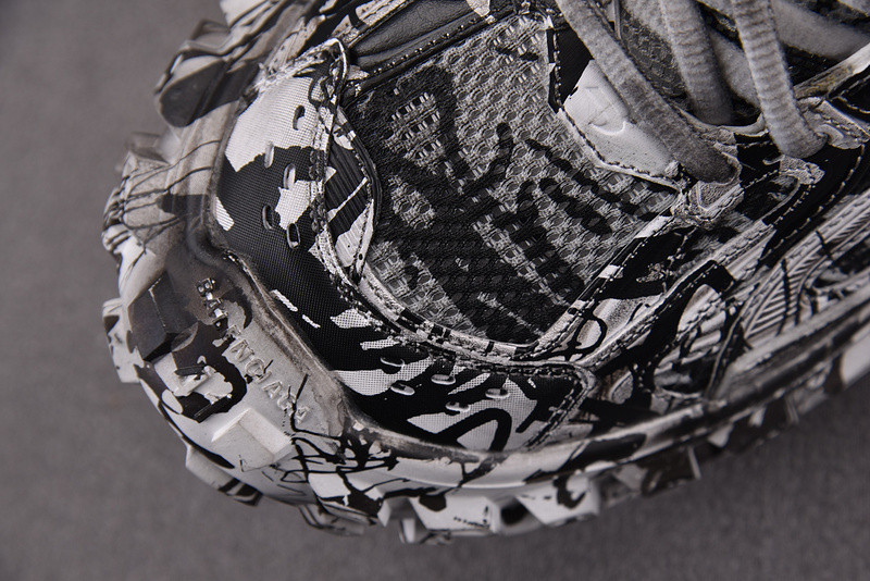 Ba*len*cia*ga bouncer chunky-sole sneakers