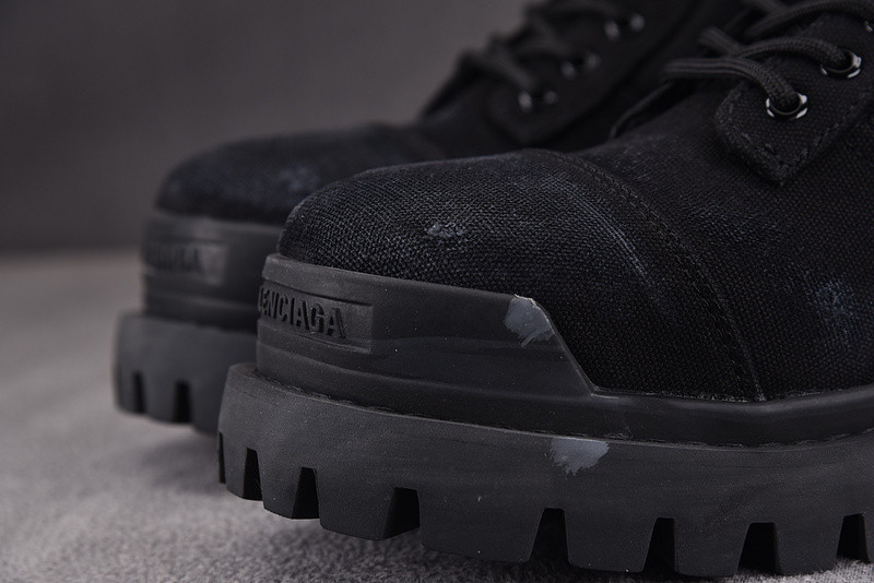 Ba*len*cia*ga strike combat boot