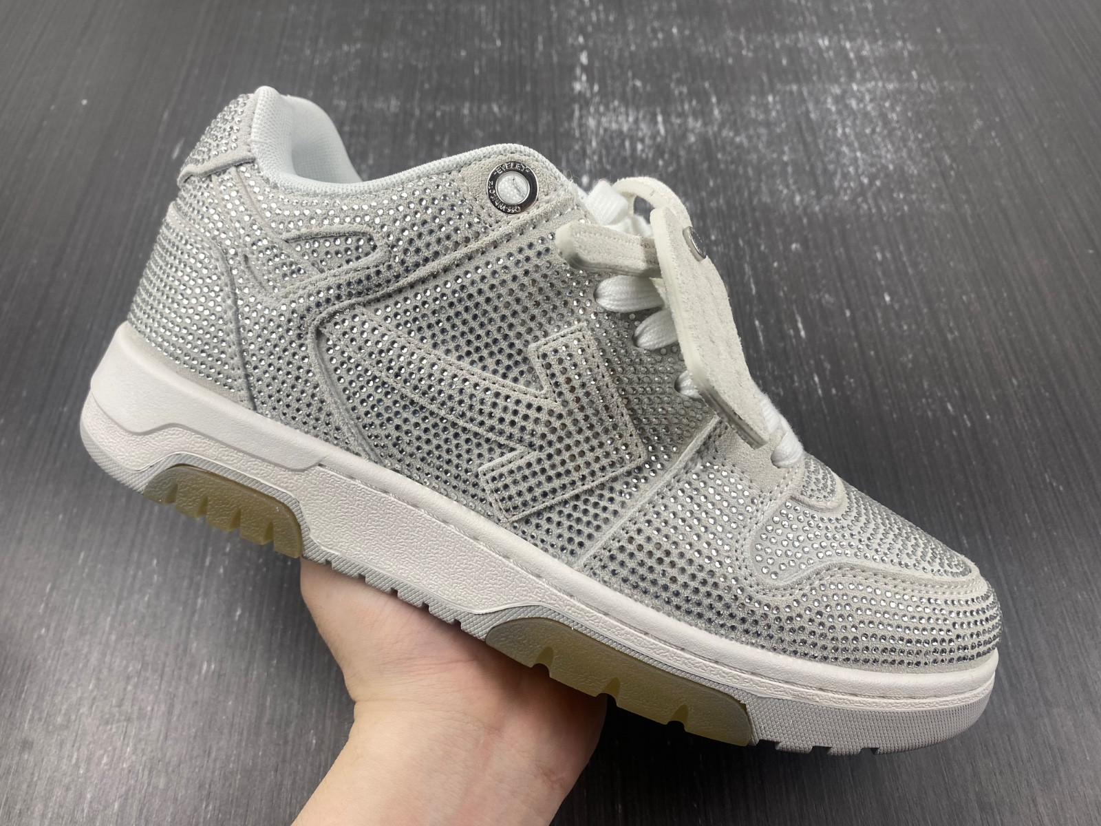 Off-White c/o Virgil Abloh