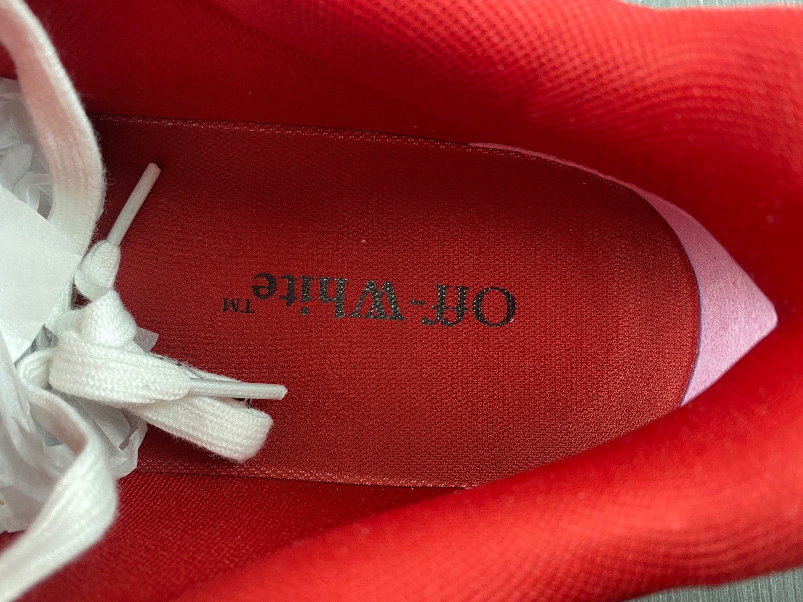 Off-White c/o Virgil Abloh