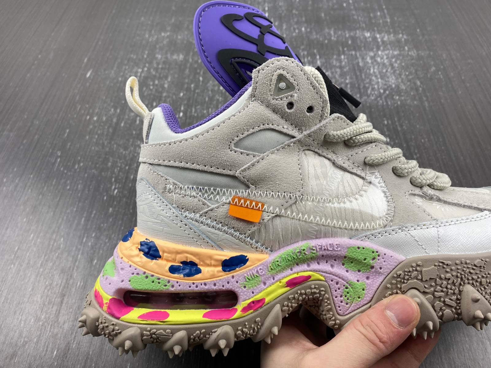 Off-White c/o Virgil Abloh