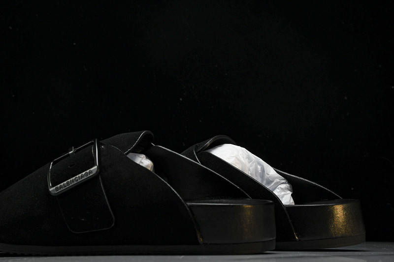 Ba*len*cia*ga Ba*len*cia*ga black ‘sunday’ suede slides
