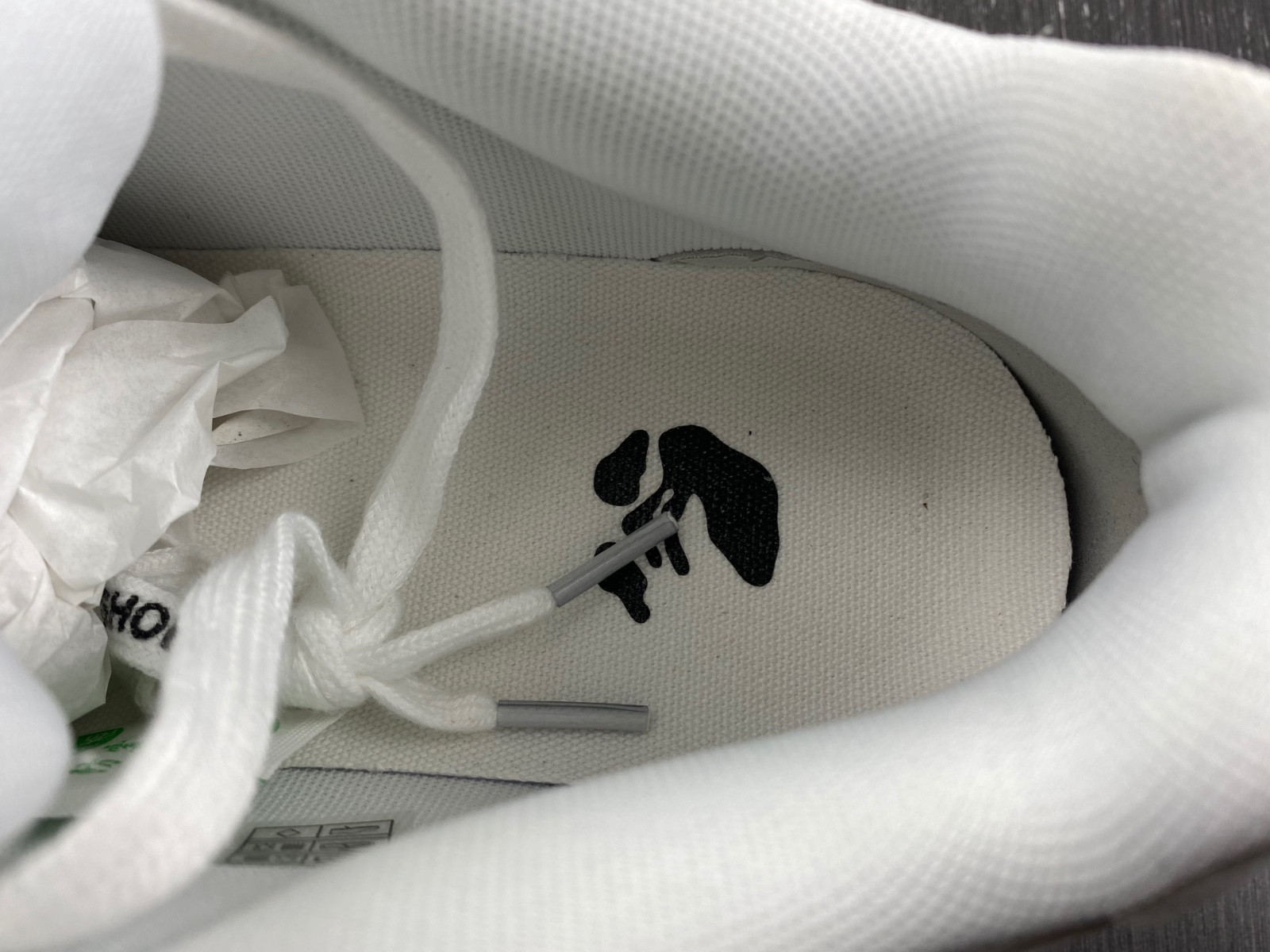 Off-White c/o Virgil Abloh