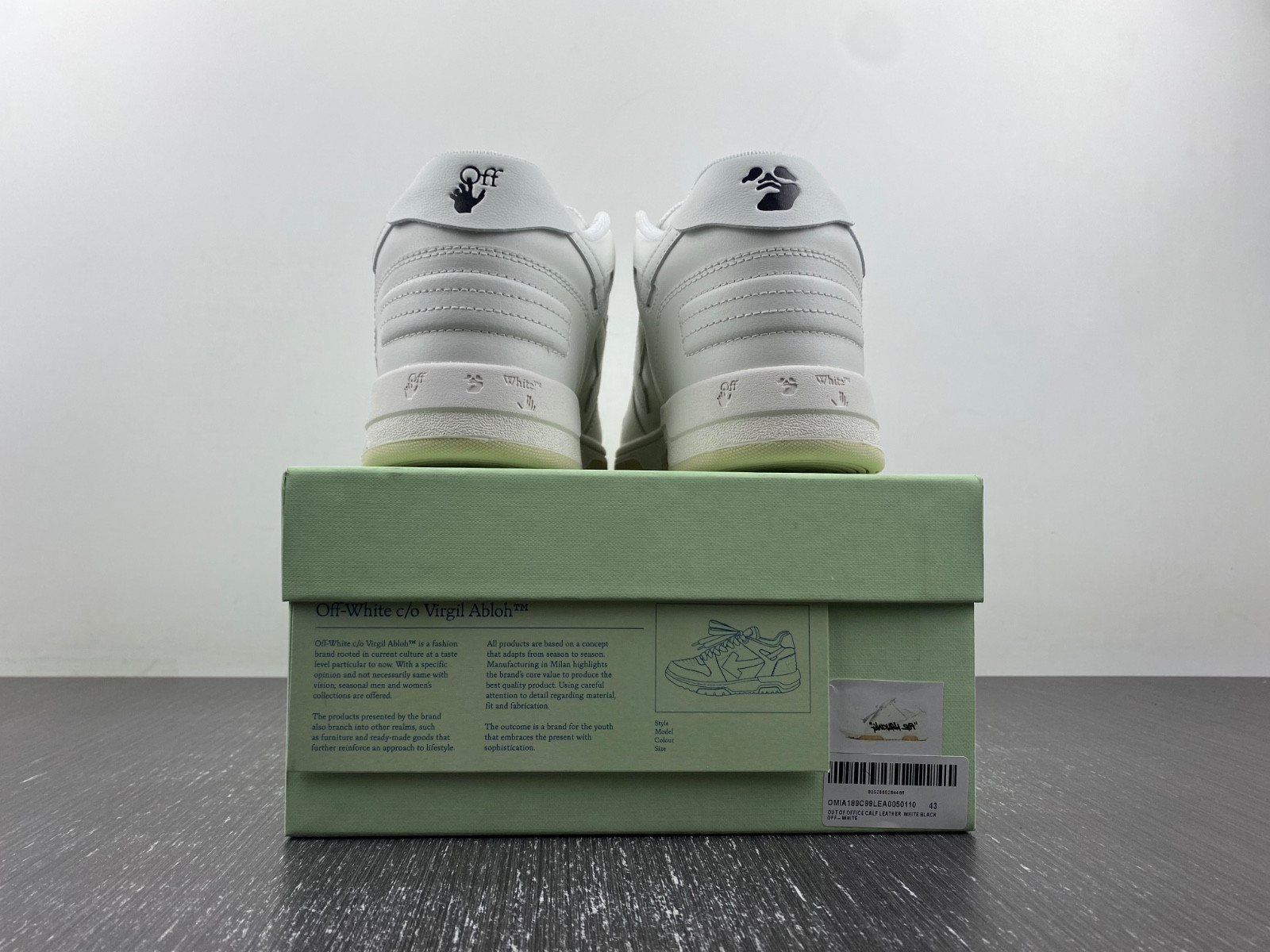 Off-White c/o Virgil Abloh