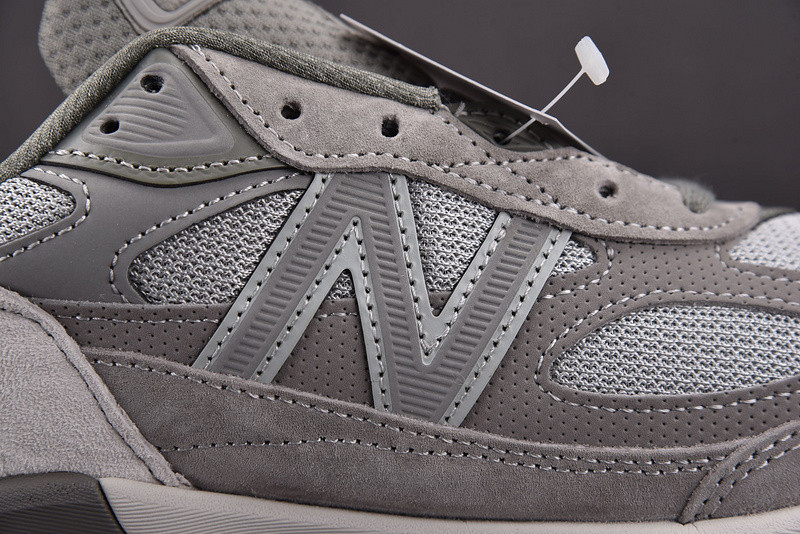 WTAPS x NEW BALANCE 990V6 / M990WT6