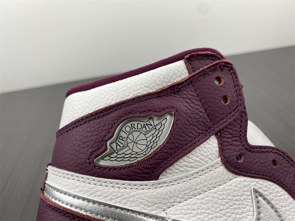 AIR JORDAN 1 RETRO HIGH OG “BORDEAUX” 555088-611