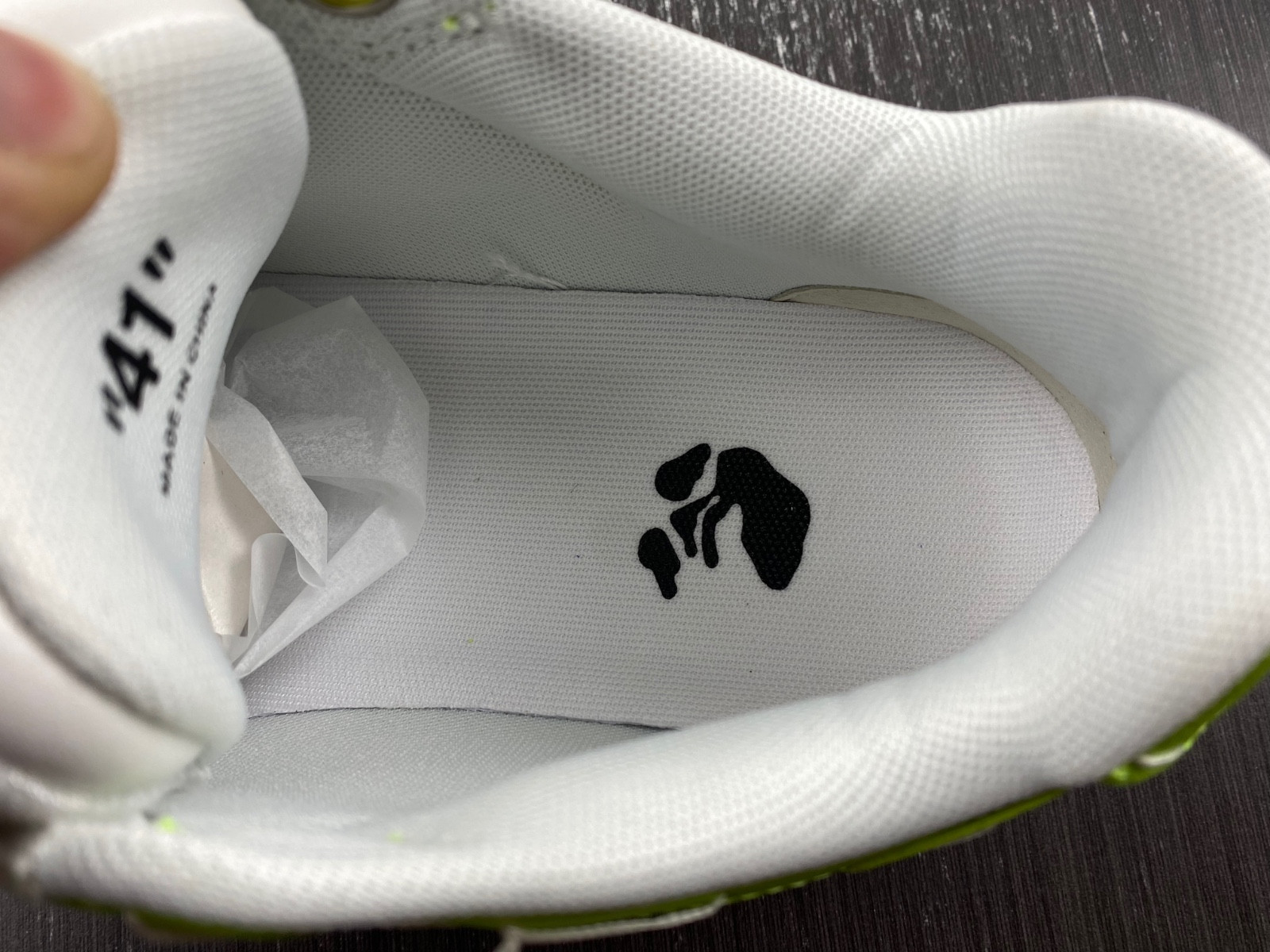 Off-White c/o Virgil Abloh