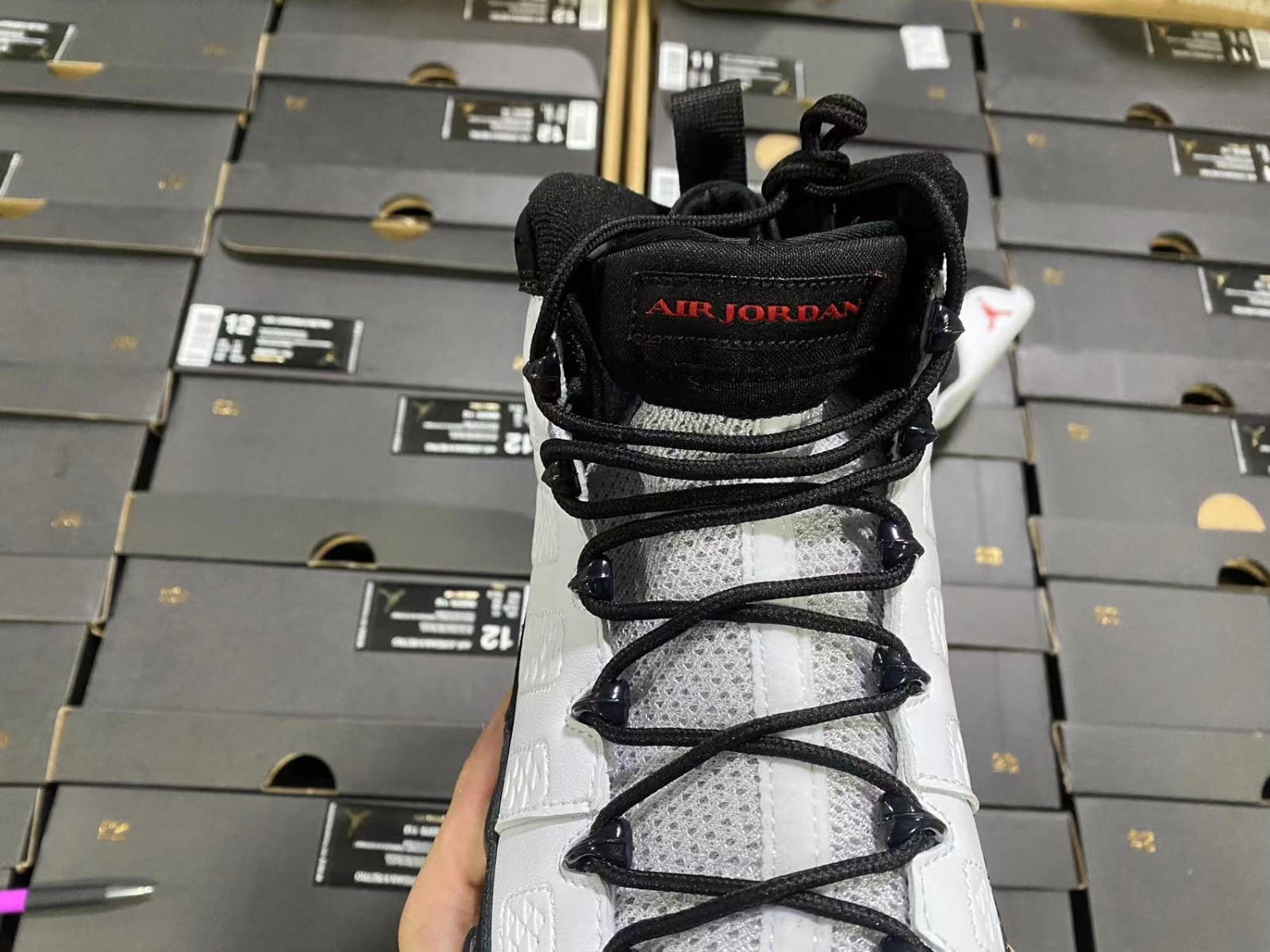 Jordan 9 Retro OG (2016) - 302370-112