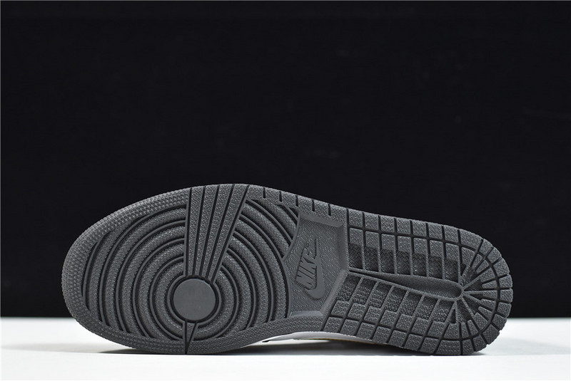 Air Jordan 1 Mid AJ1 852542-007