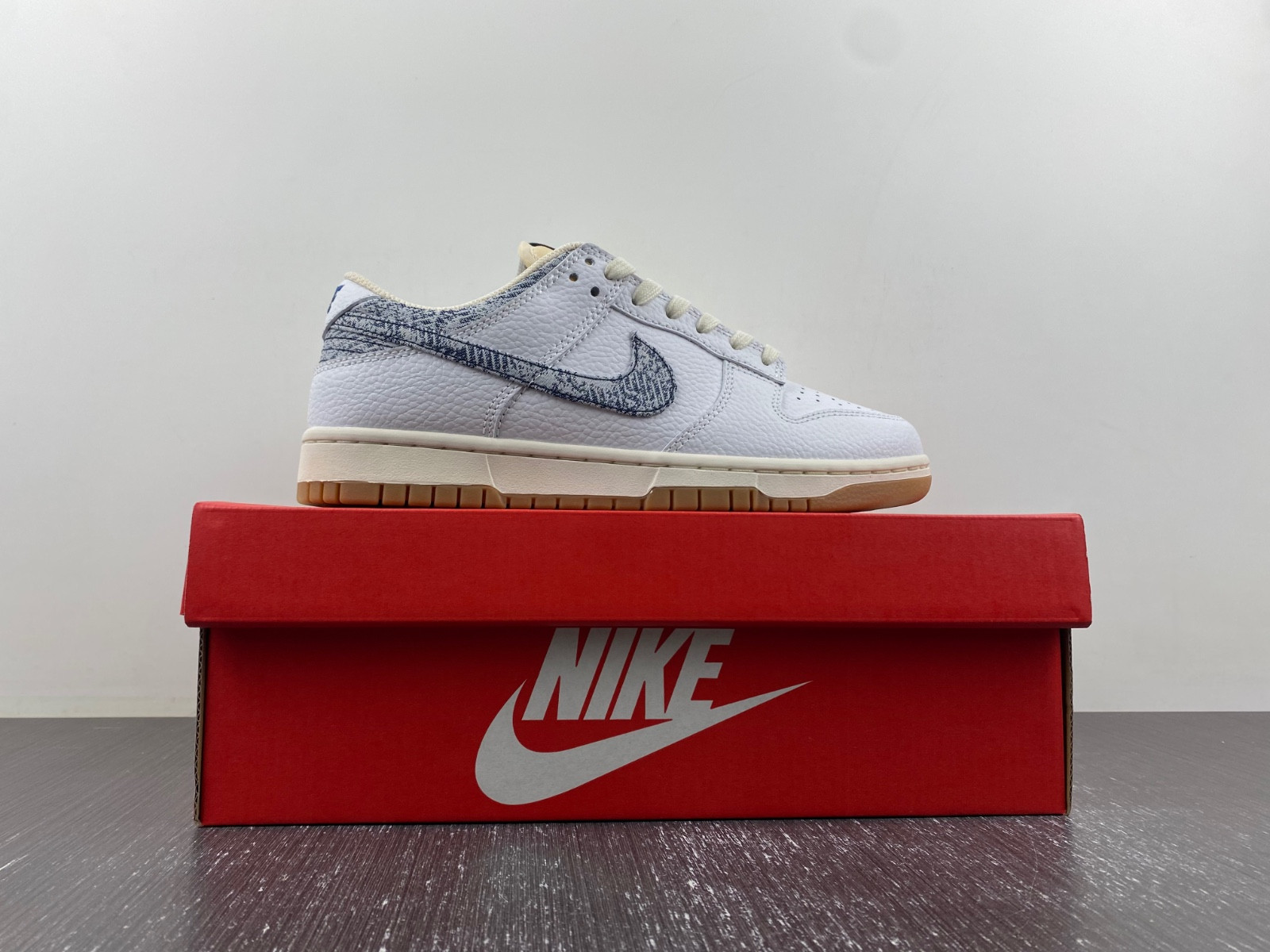Nike Dunk Low Washed Denim FN6881-100