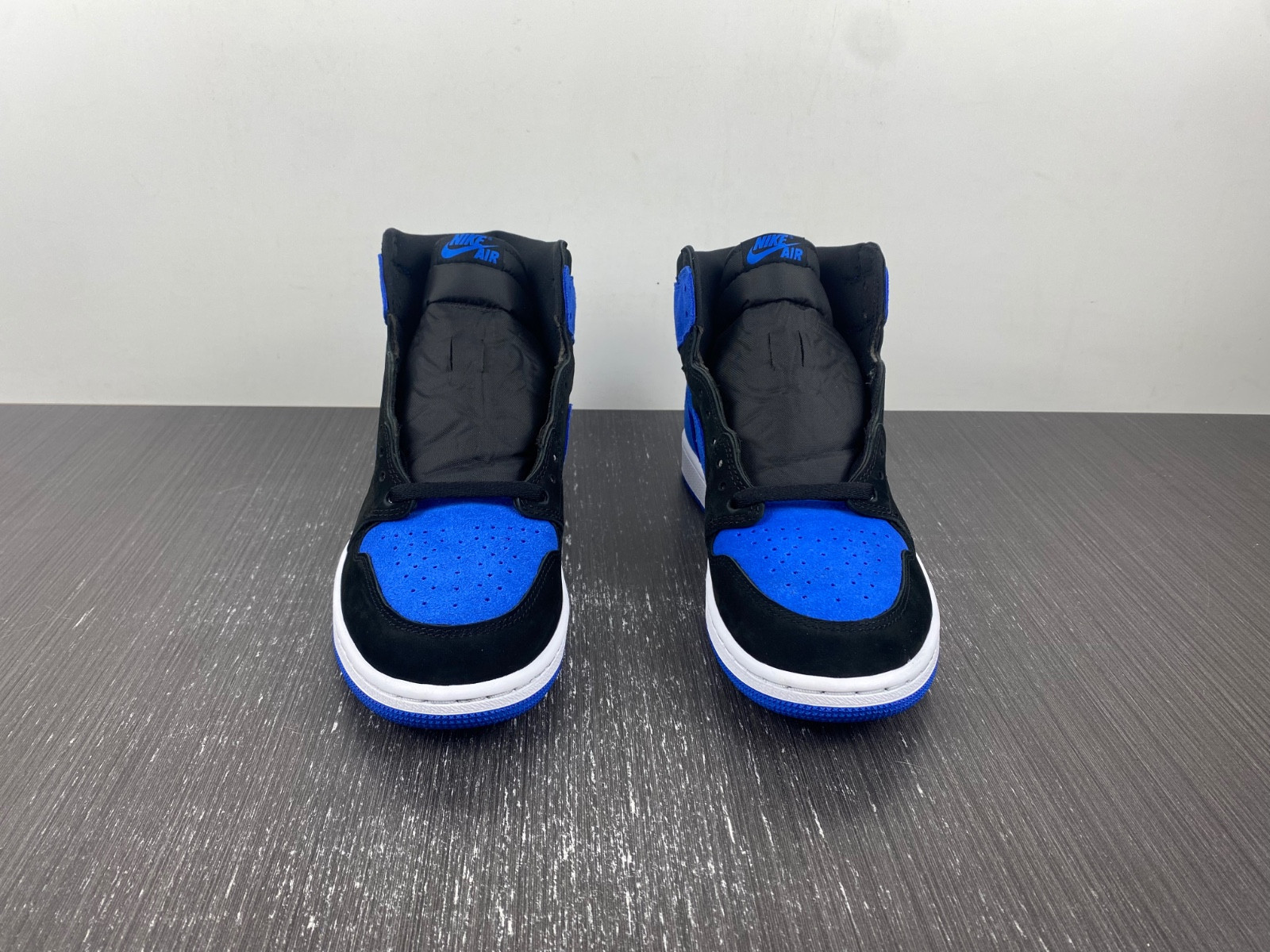 Air Jordan 1 Royal Suede DZ5485-042
