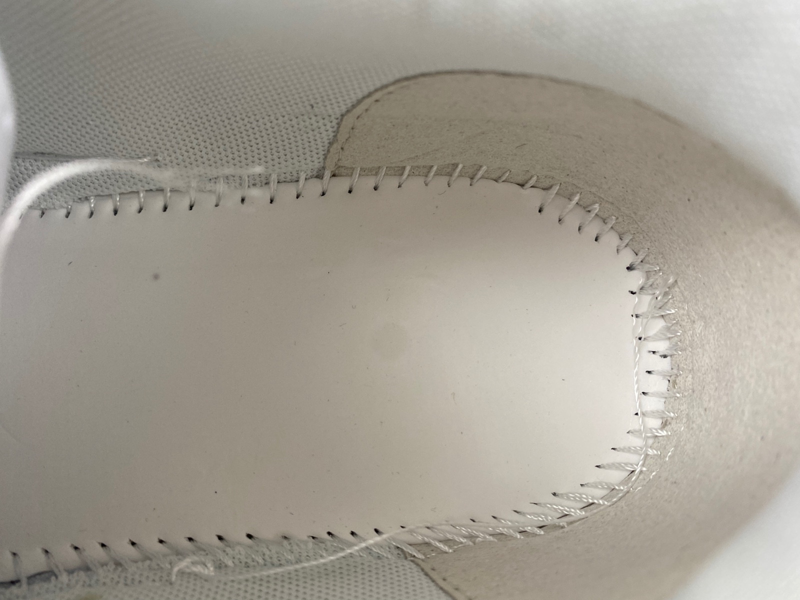 Off-White c/o Virgil Abloh