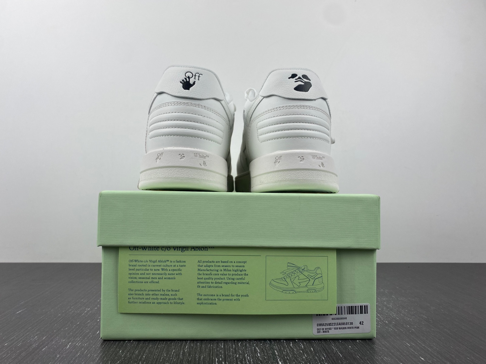 Off-White c/o Virgil Abloh