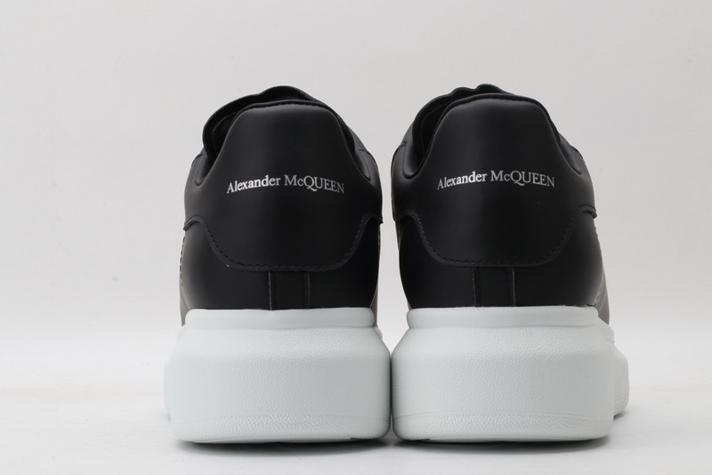 ALEXANDER MCQUEEN SNEAKER