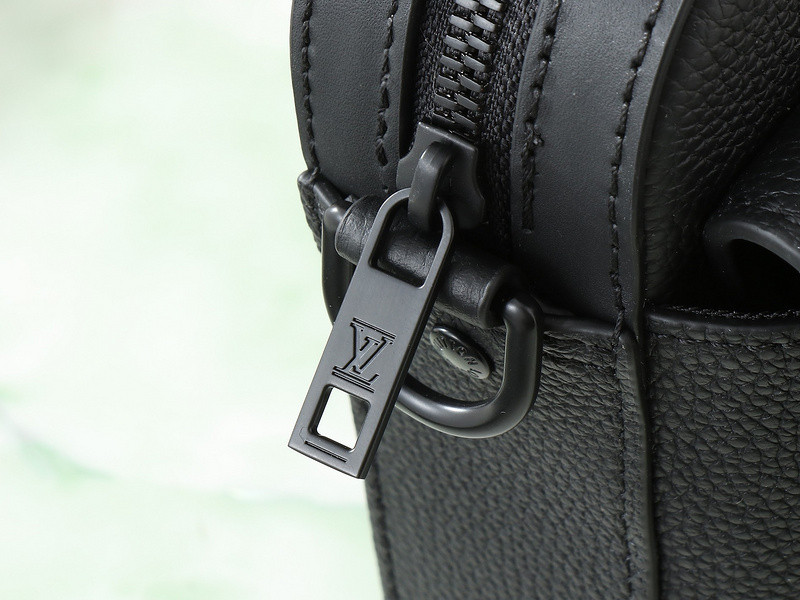 Louis Vuitton Trio Jm messenger