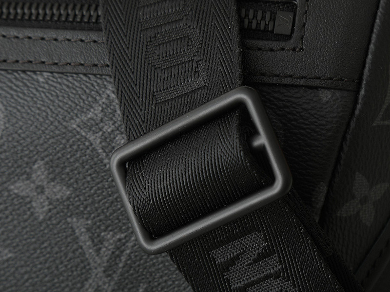 Louis Vuitton Messenger Voyager PM G65