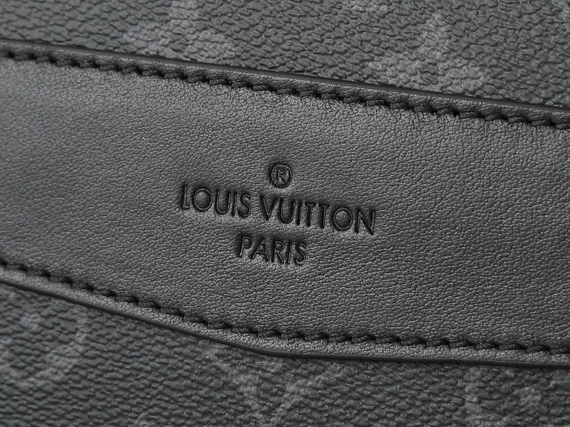 Louis Vuitton Messenger Voyager PM G65