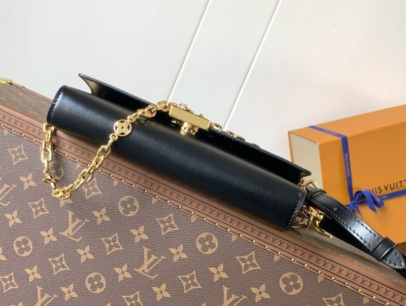 Louis Vuitton Wallet On Chain Capucines