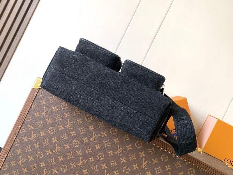 Louis Vuitton Hobo Cargo