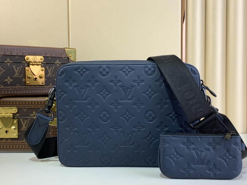 Louis Vuitton Trio Jm messenger ( BLUE)