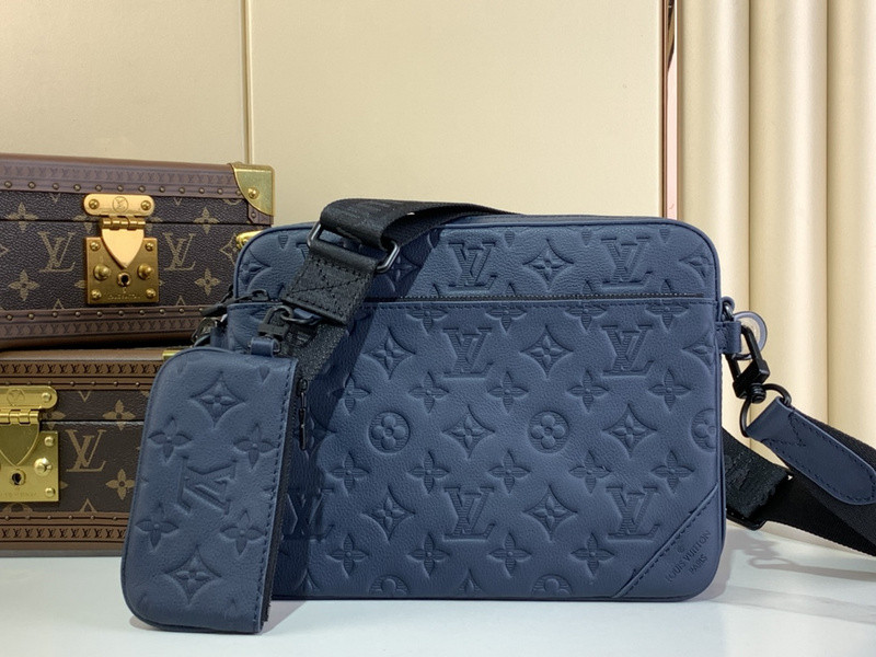 Louis Vuitton Trio Jm messenger ( BLUE)