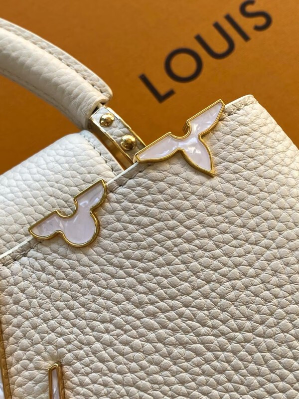LV capucines