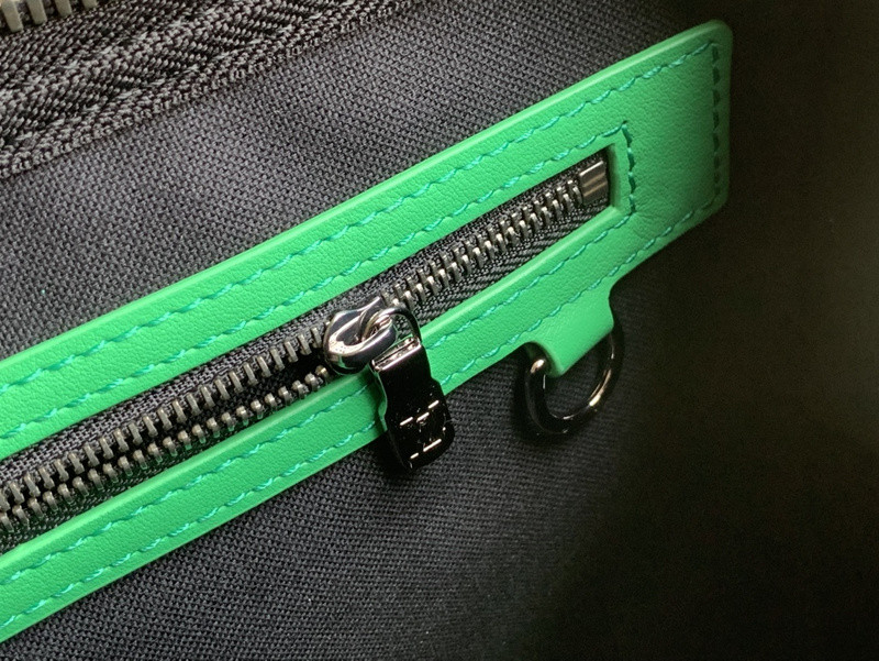 1V Keepall BAG