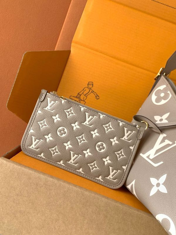 LV Mono gram Empreinte