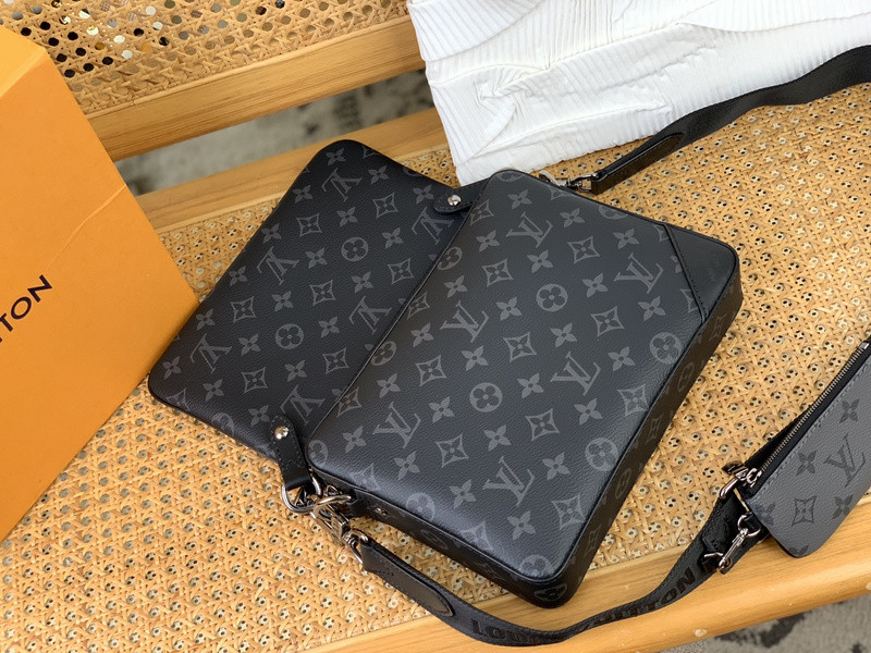 Louis Vuitton Trio Jm messenger
