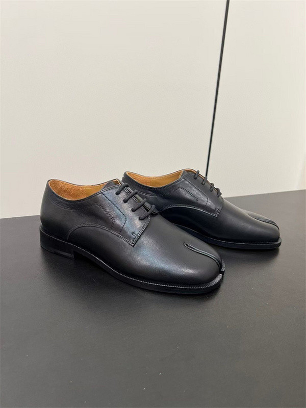 ma*s*n Ma*i*la leather shoes