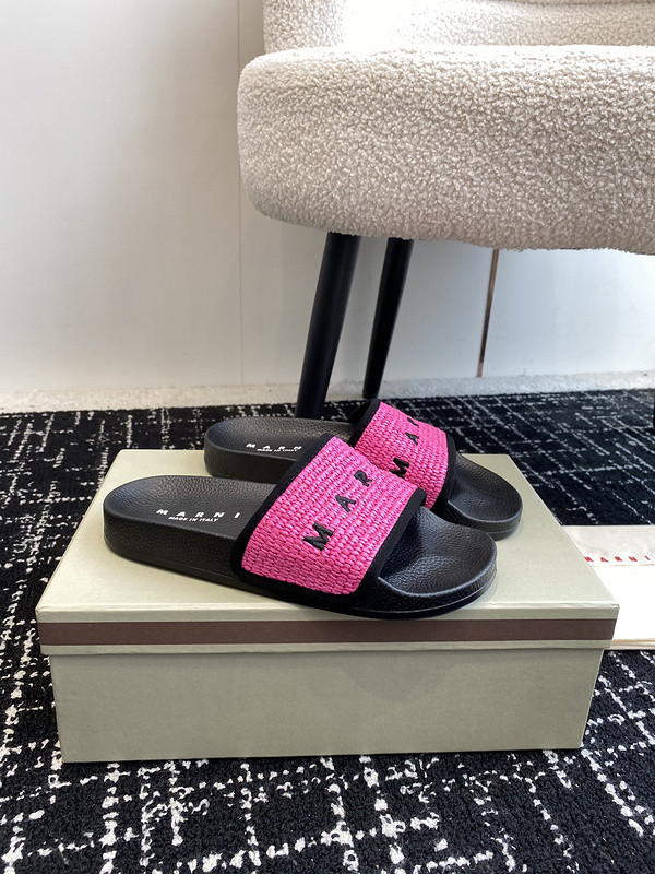 MARNI EMBROIDERED-LOGO SLIDES