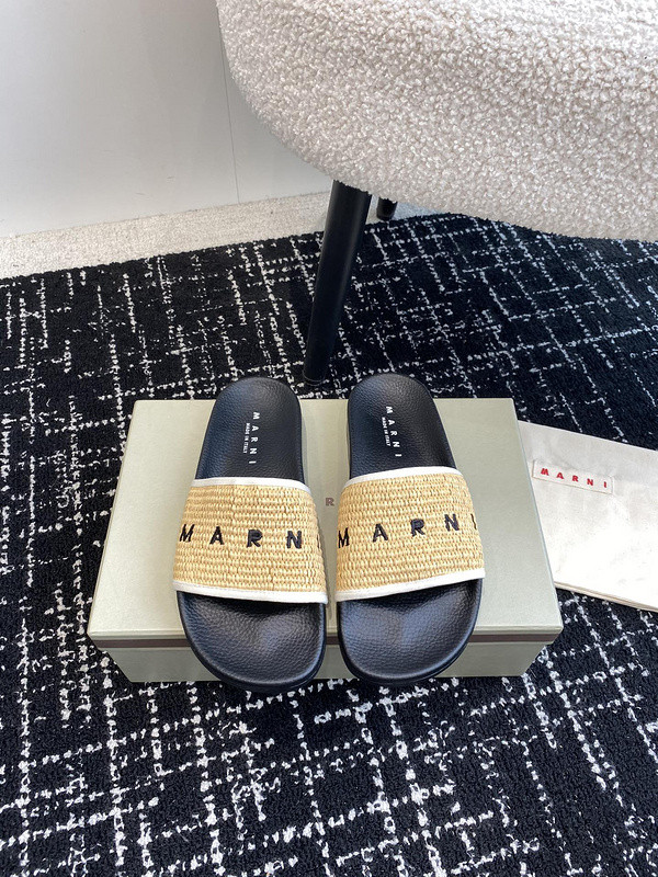 MARNI EMBROIDERED-LOGO SLIDES