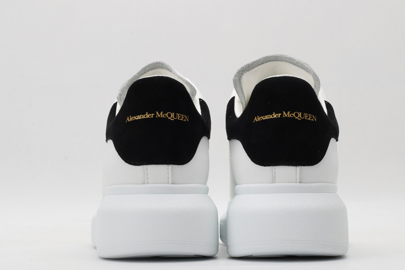 ALEXANDER MCQUEEN SNEAKER
