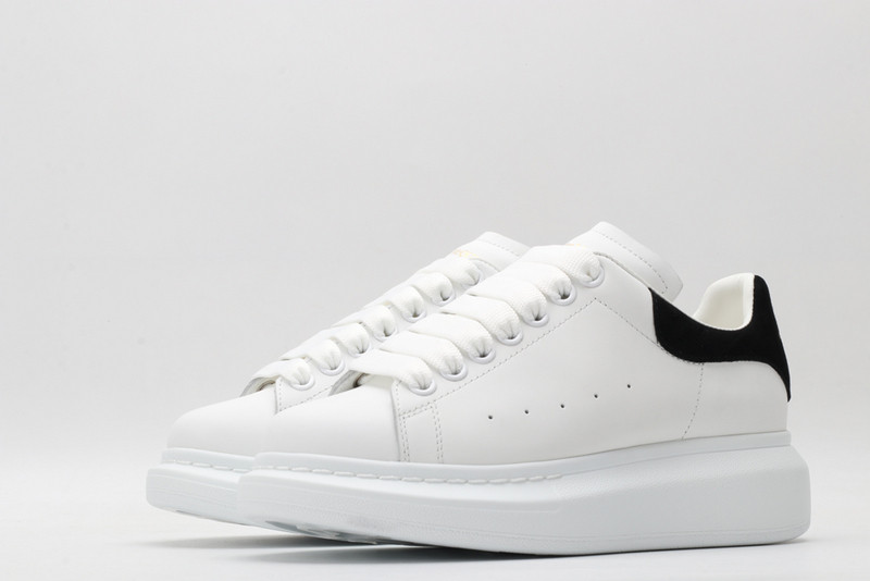 ALEXANDER MCQUEEN SNEAKER